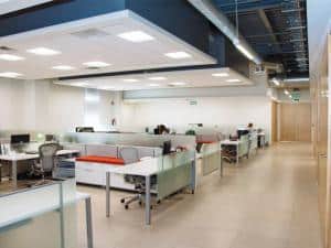 Step-by-step guide showing easy ways to organize an office move, including creating a moving checklist, assigning tasks, labeling boxes, decluttering, coordinating with movers, and ensuring IT equipment is safely packed and reinstalled.