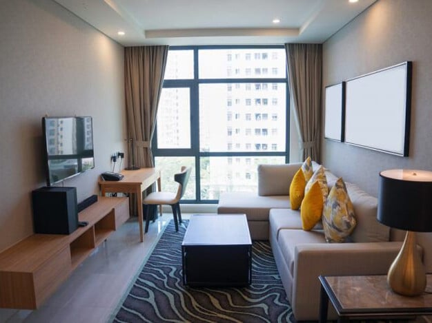 Practical storage tips for cleaning up your kitchen, featuring strategies for decluttering countertops, organizing cabinets and drawers, and maximizing pantry space to create an efficient and tidy cooking area.