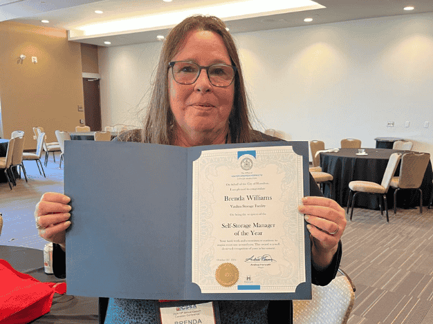 Vaultra Storage Hamilton's Manager Brenda Williams accepting her CSSA Manager of the Year Award